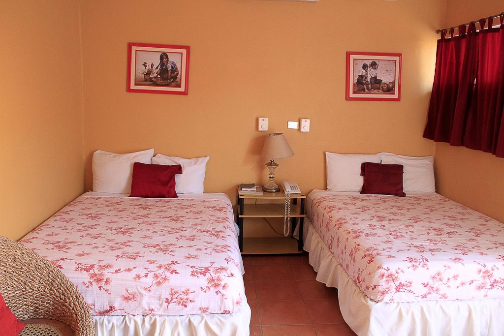 Hotel Y Apartments Los Cisneros Managua Zimmer foto